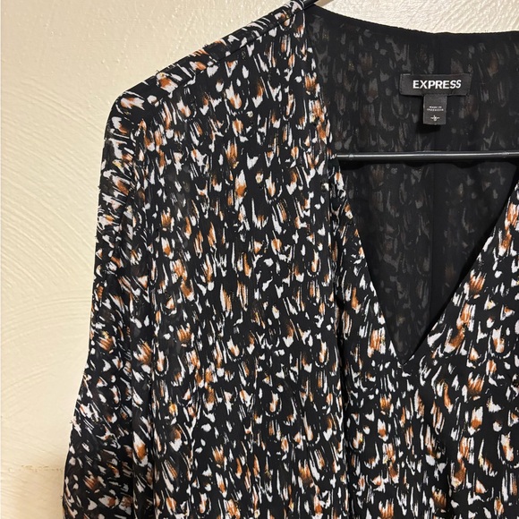 Express Large Black Wrap Blouse Metallic Animal Print Tie Waist - Picture 6 of 8